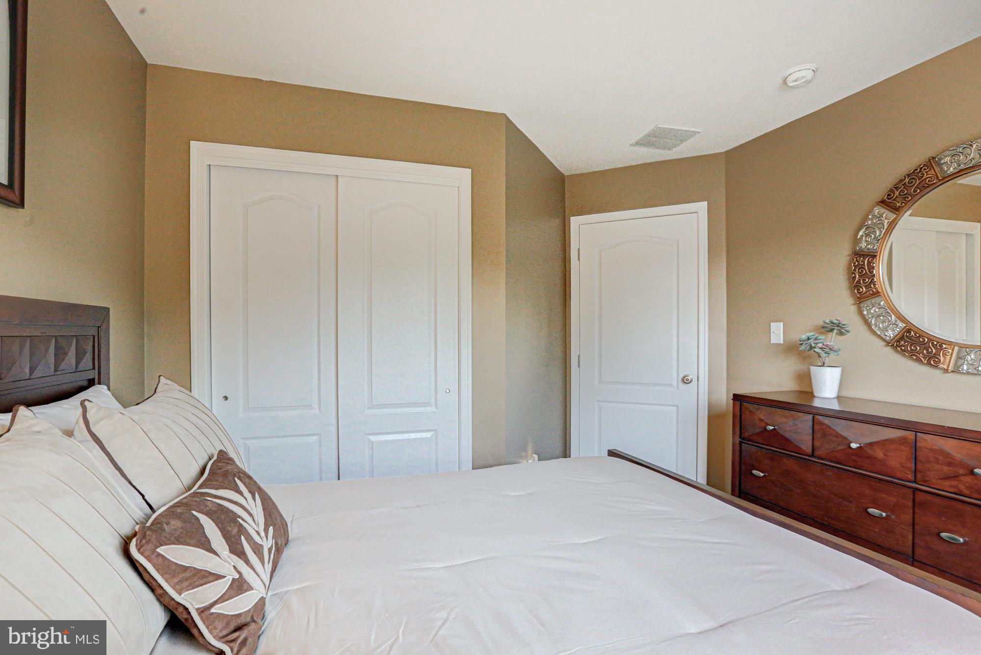RED LION CHASE - Residential
