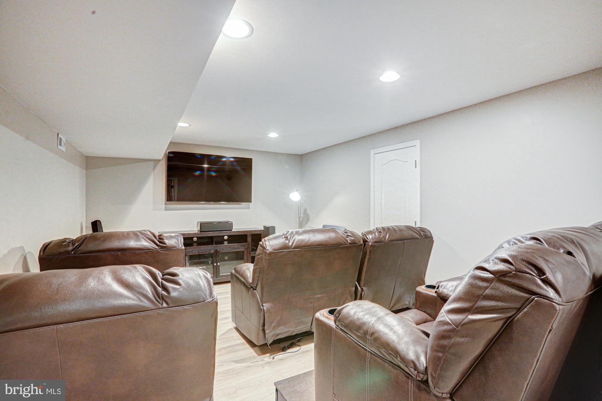 RED LION CHASE - Residential