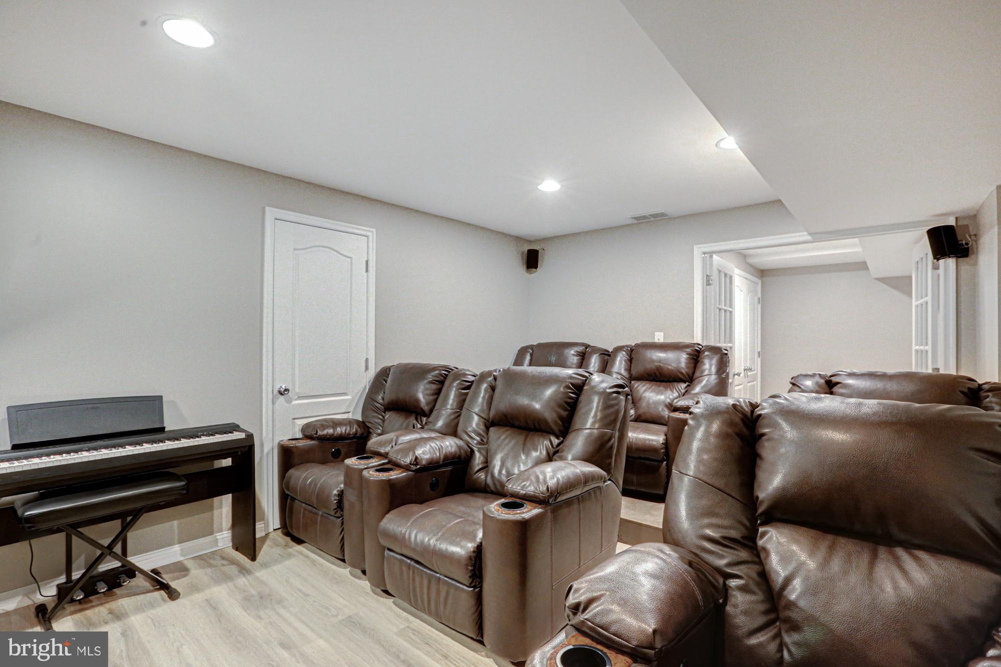 RED LION CHASE - Residential