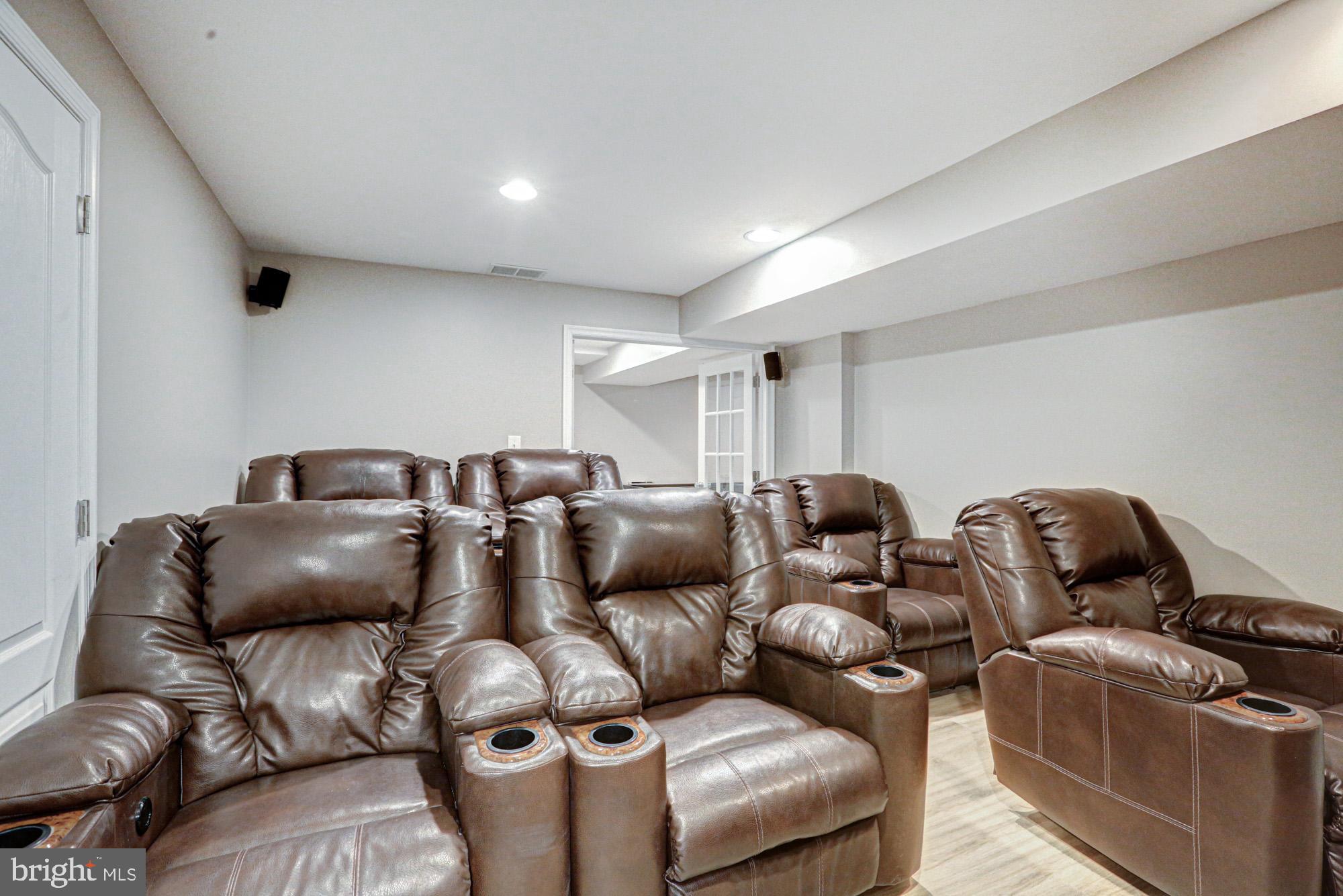 RED LION CHASE - Residential
