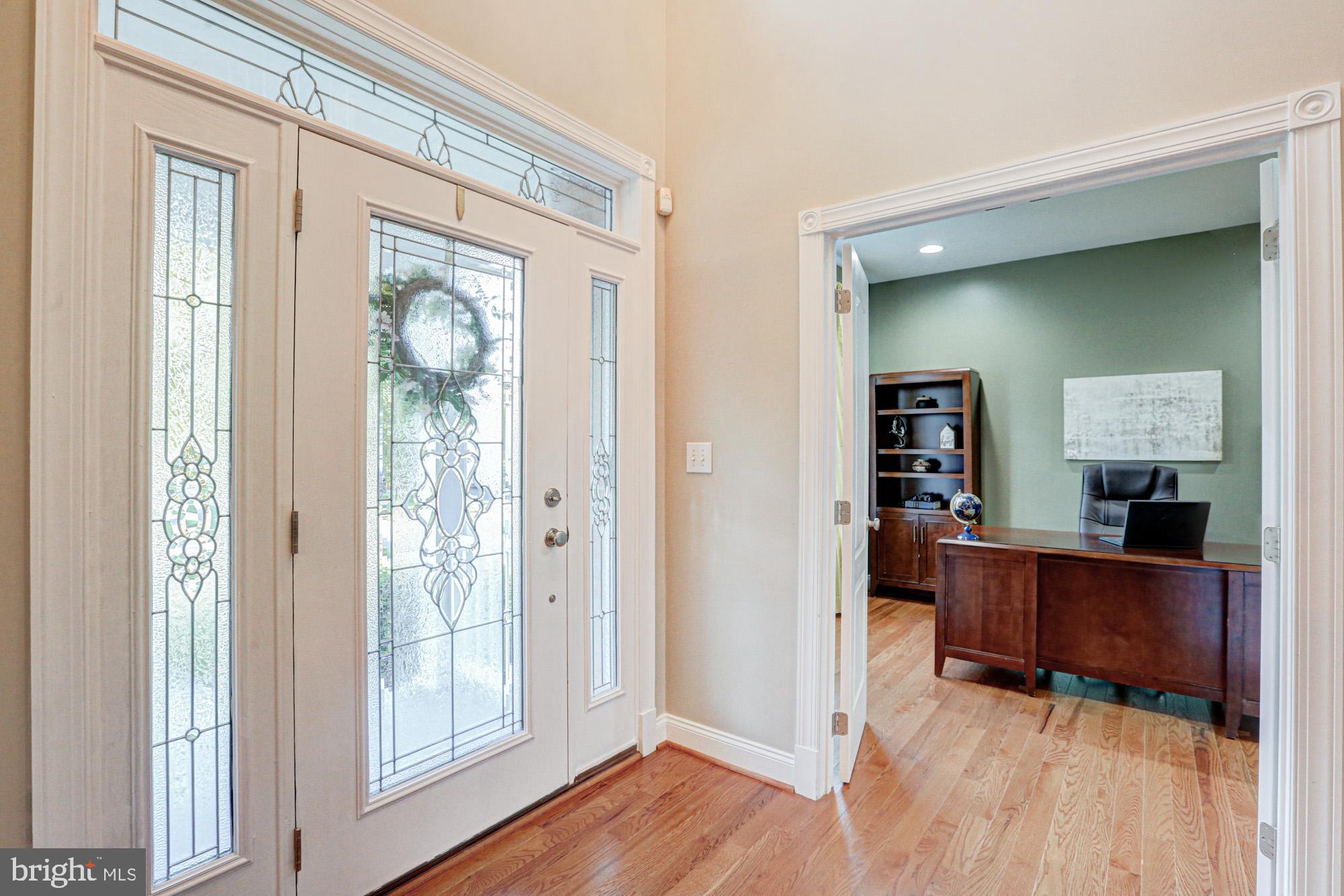 RED LION CHASE - Residential