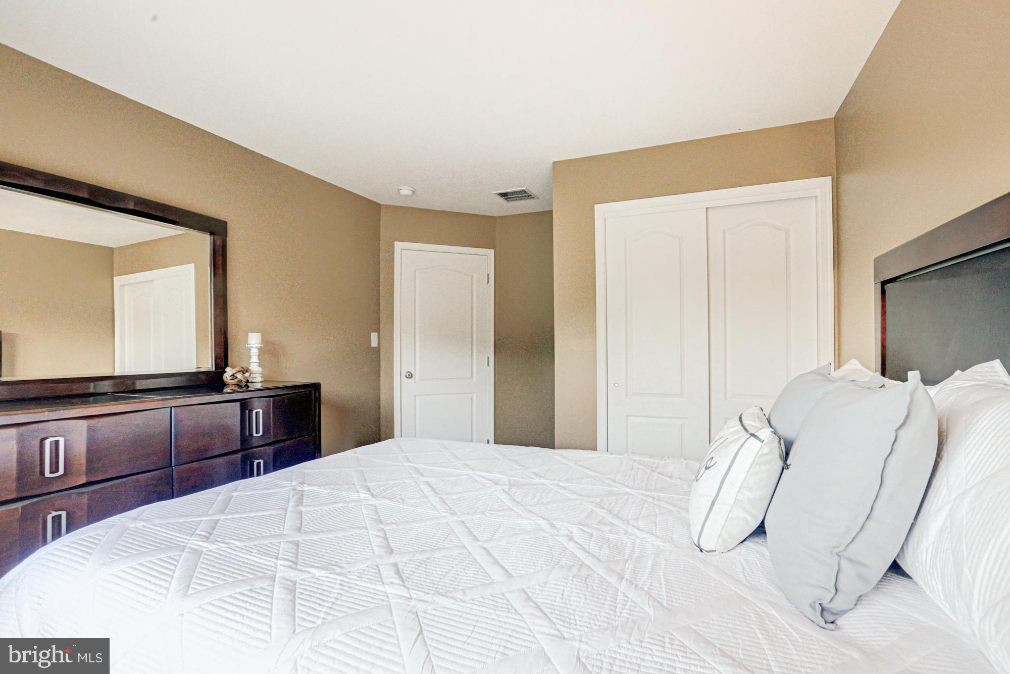 RED LION CHASE - Residential