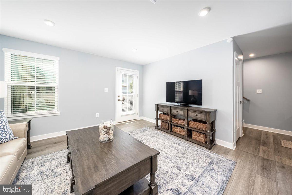 WELLINGTON FARMS - Residential