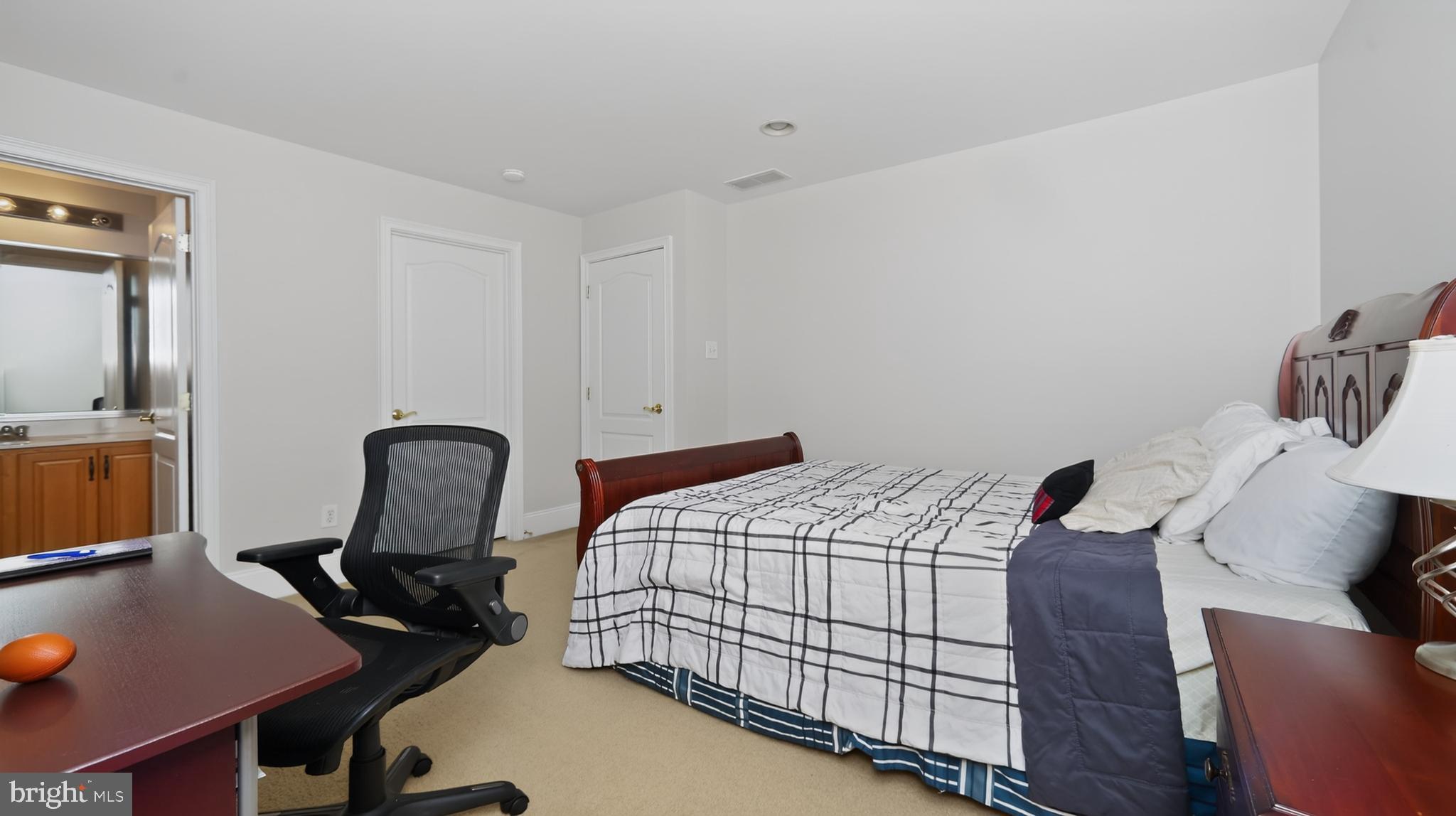CHESTNUT RIDGE PRSRV - Residential