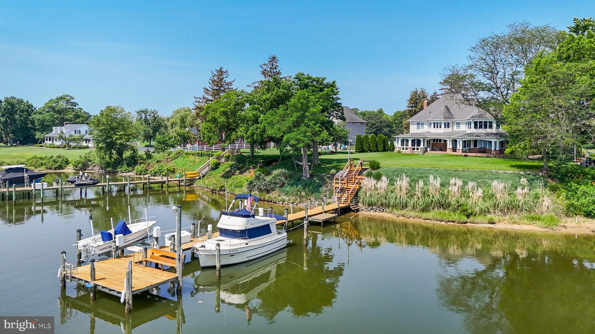 ISLAND CREEK WOODS - Residential