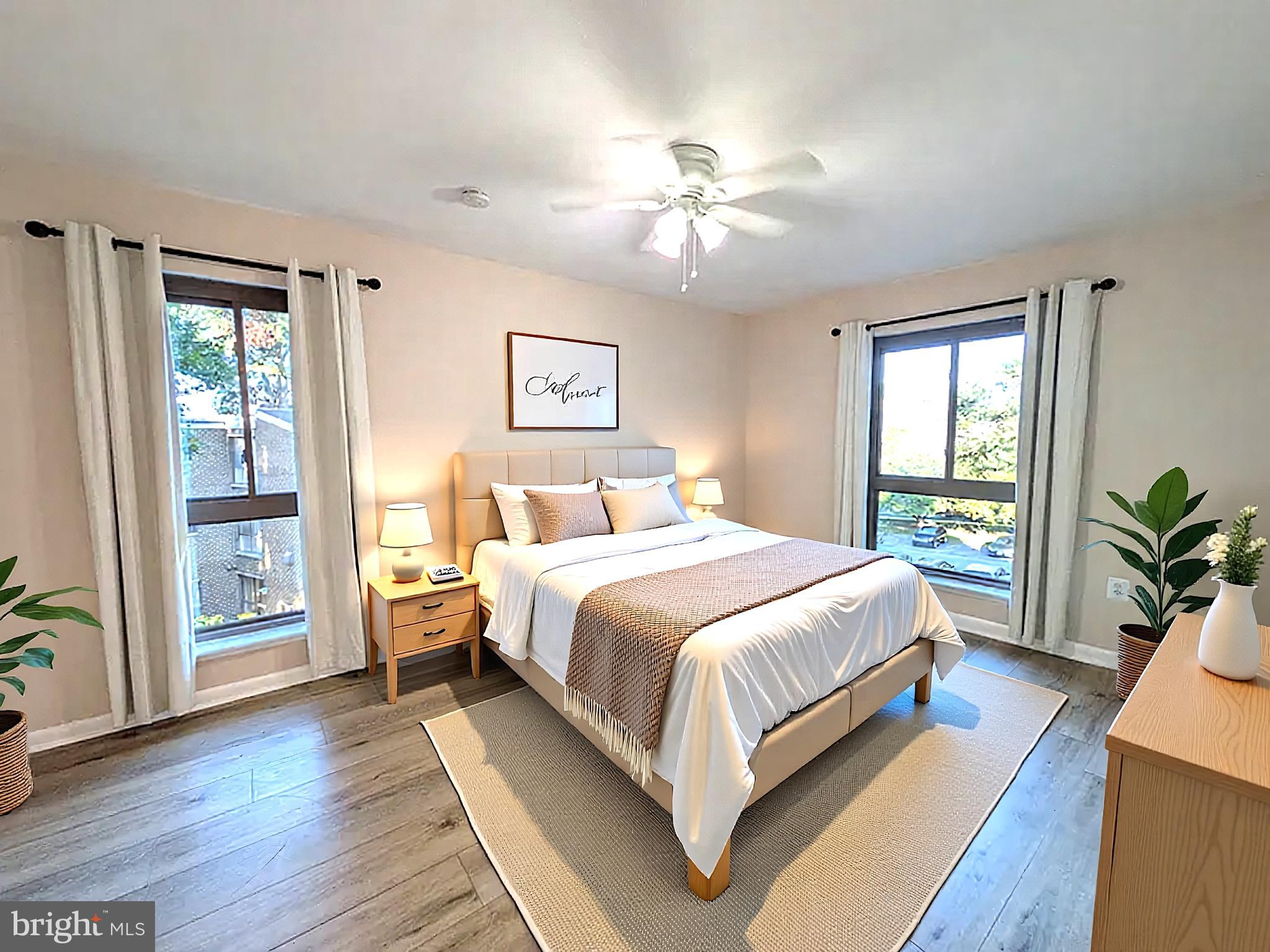 CAMELBACK VILLAGE - Residential