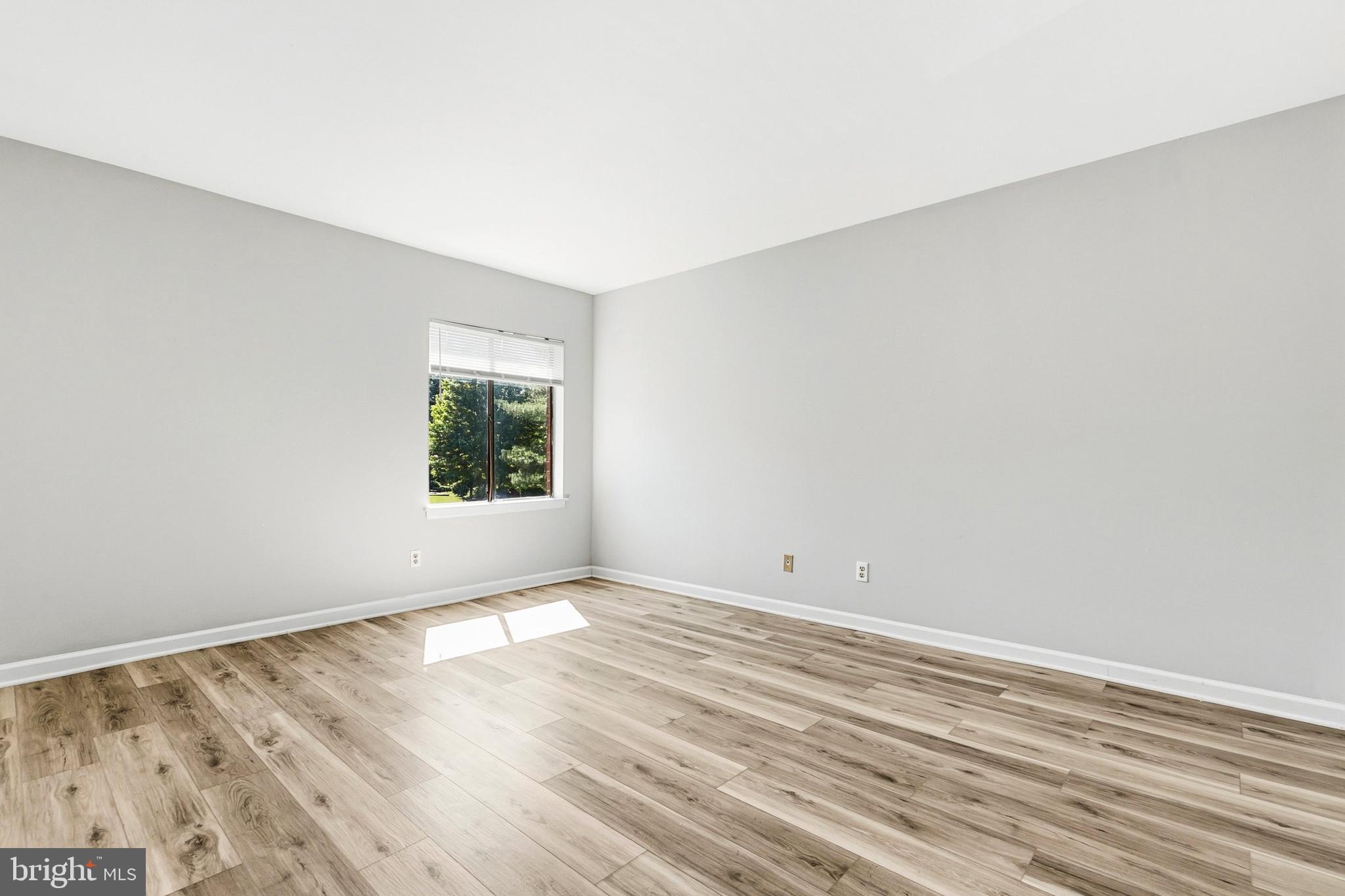 CHERRY GLEN CONDOS - Residential