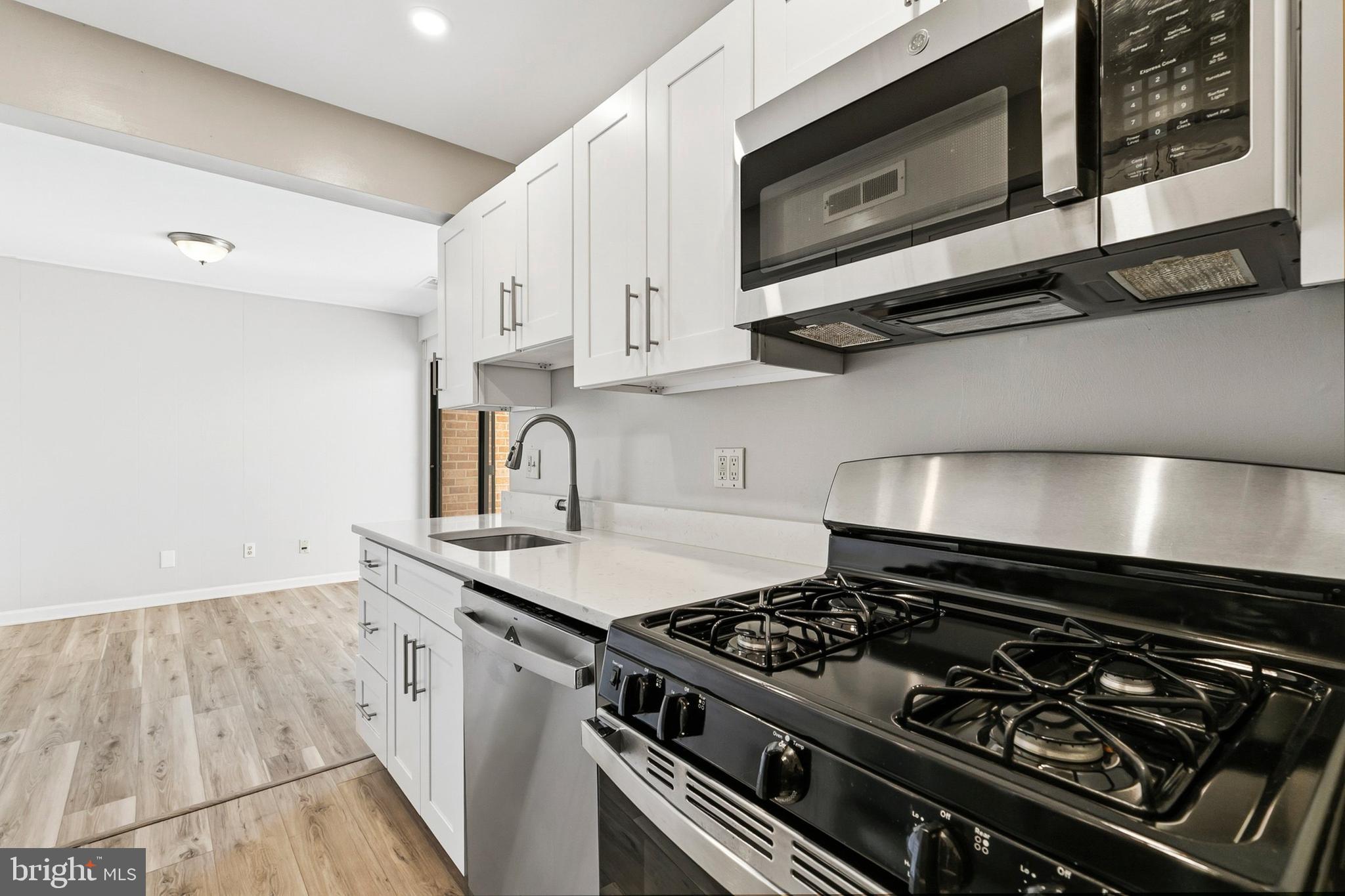 CHERRY GLEN CONDOS - Residential