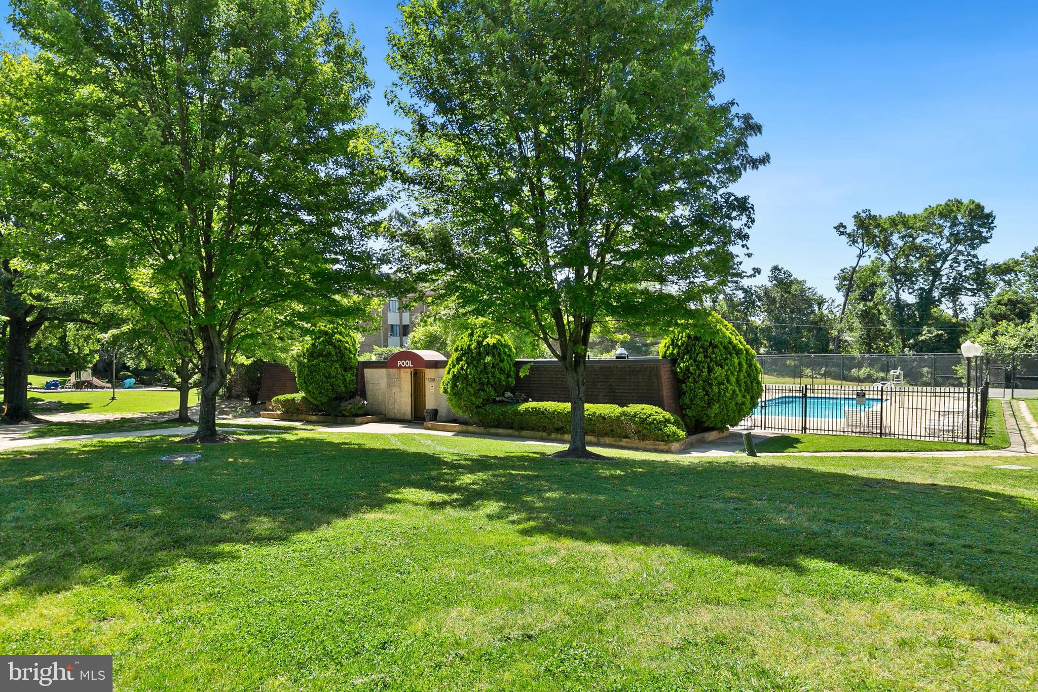 CHERRY GLEN CONDOS - Residential