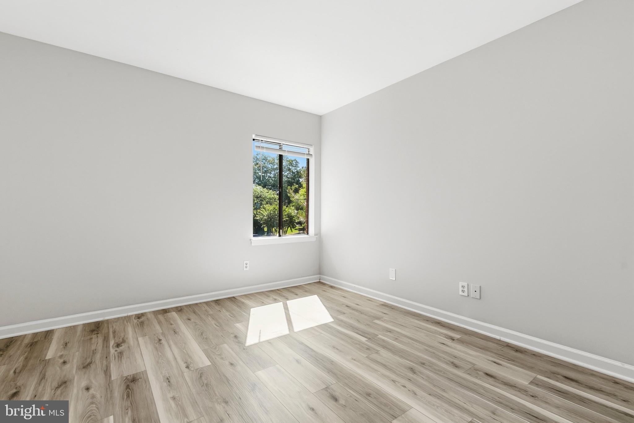 CHERRY GLEN CONDOS - Residential