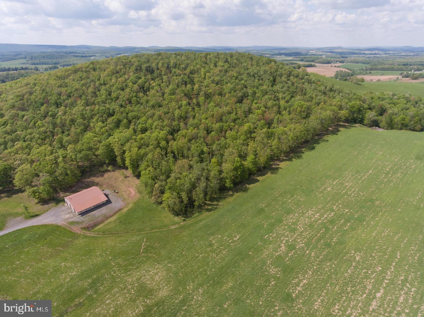 RED HOUSE - Land