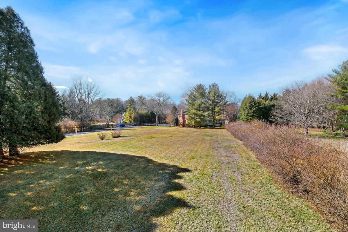 PT ROCKVILLE OUT RES 3 - Residential