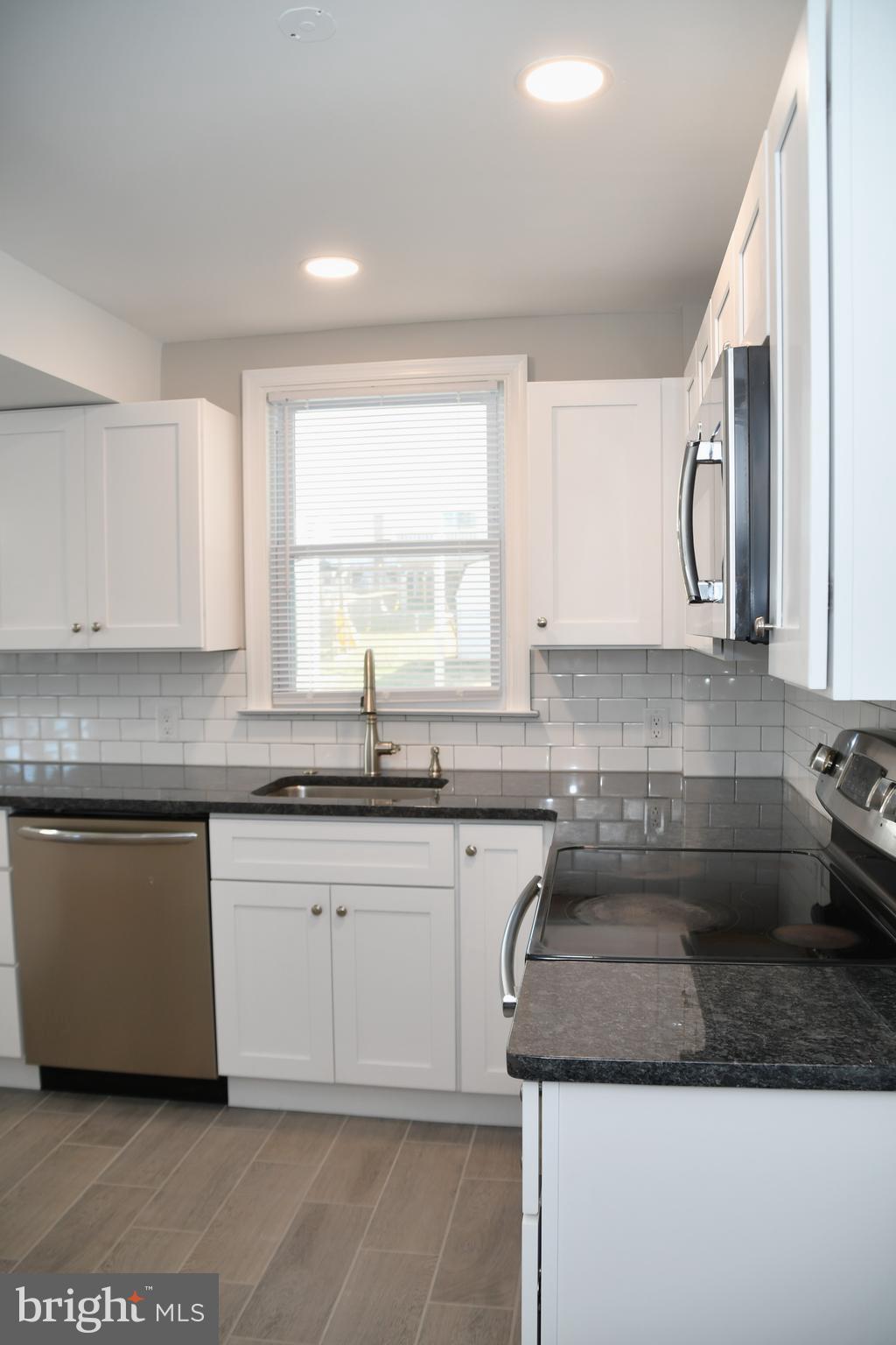 ARONIMINK ESTATES - Residential