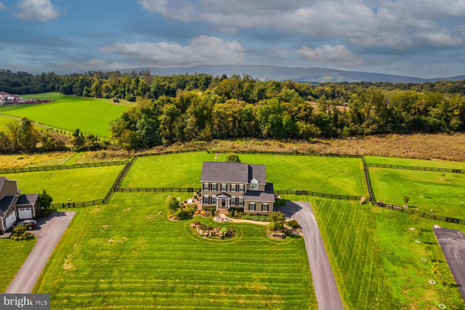 BLACK OAK CREEK - Residential