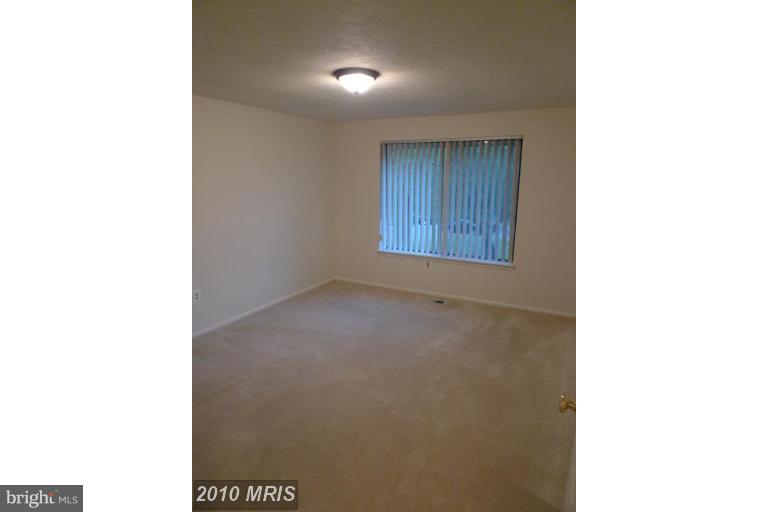 RAMBLING HILLS - Residential Lease