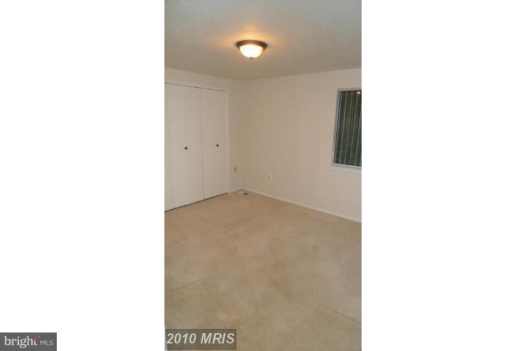 RAMBLING HILLS - Residential Lease