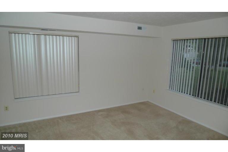 RAMBLING HILLS - Residential Lease