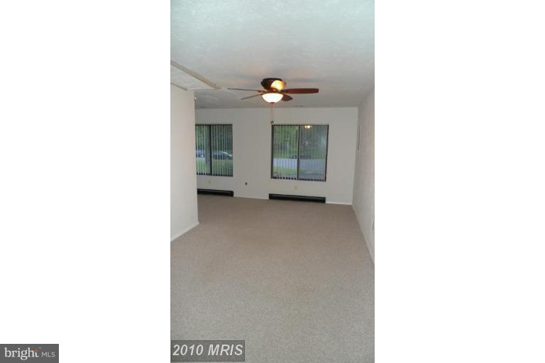 RAMBLING HILLS - Residential Lease