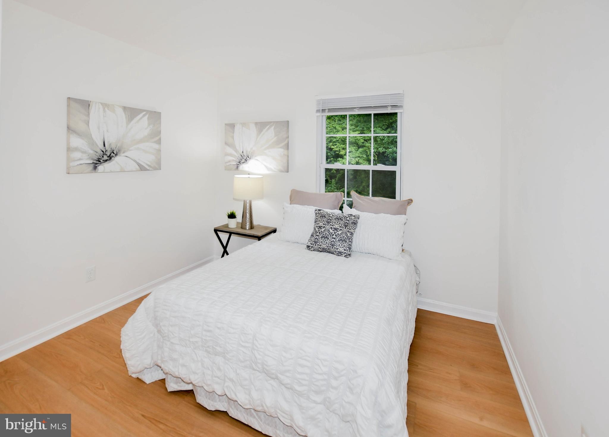 LONDON WOODS - Residential