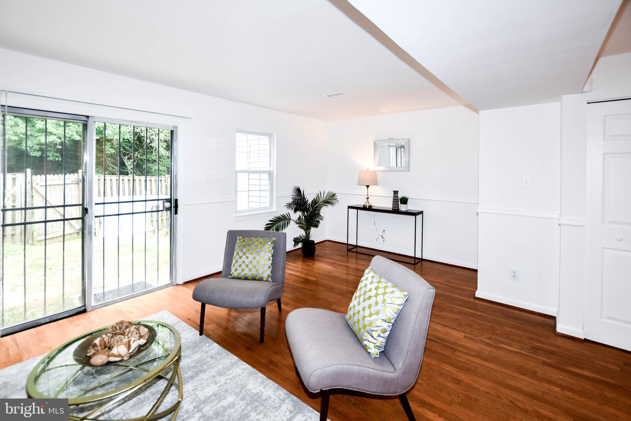 LONDON WOODS - Residential