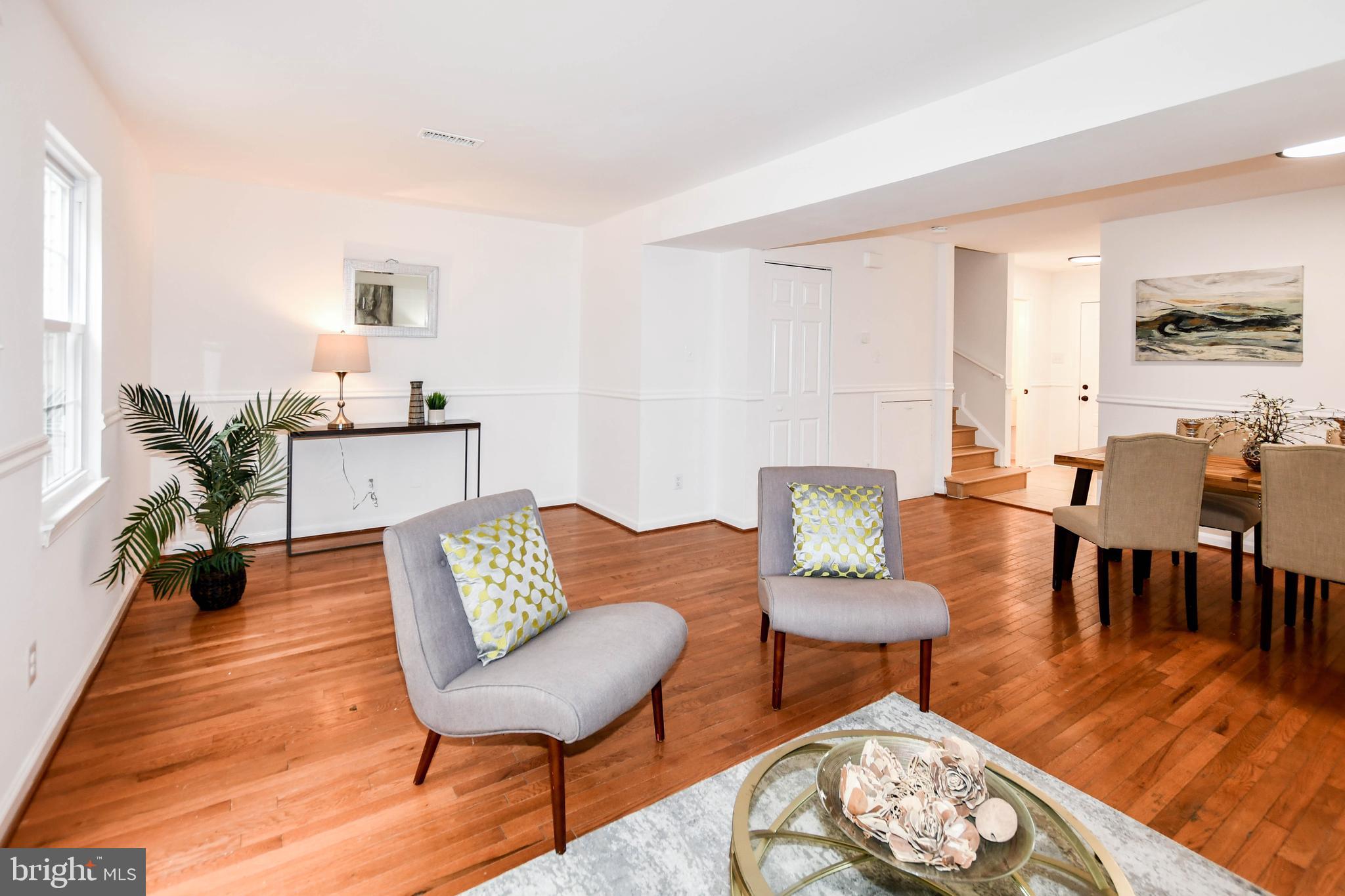 LONDON WOODS - Residential
