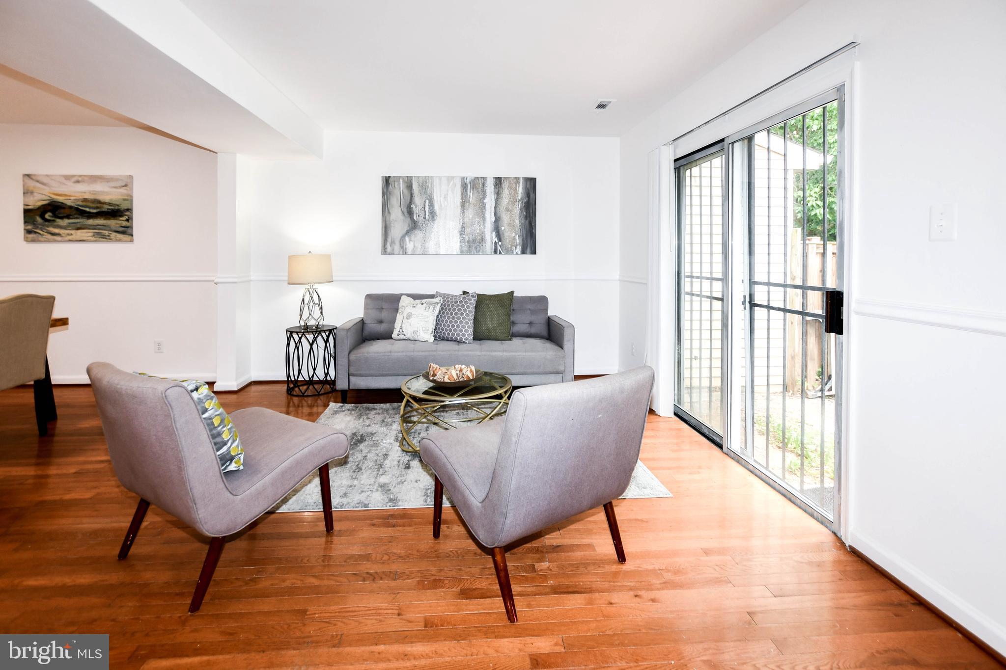 LONDON WOODS - Residential