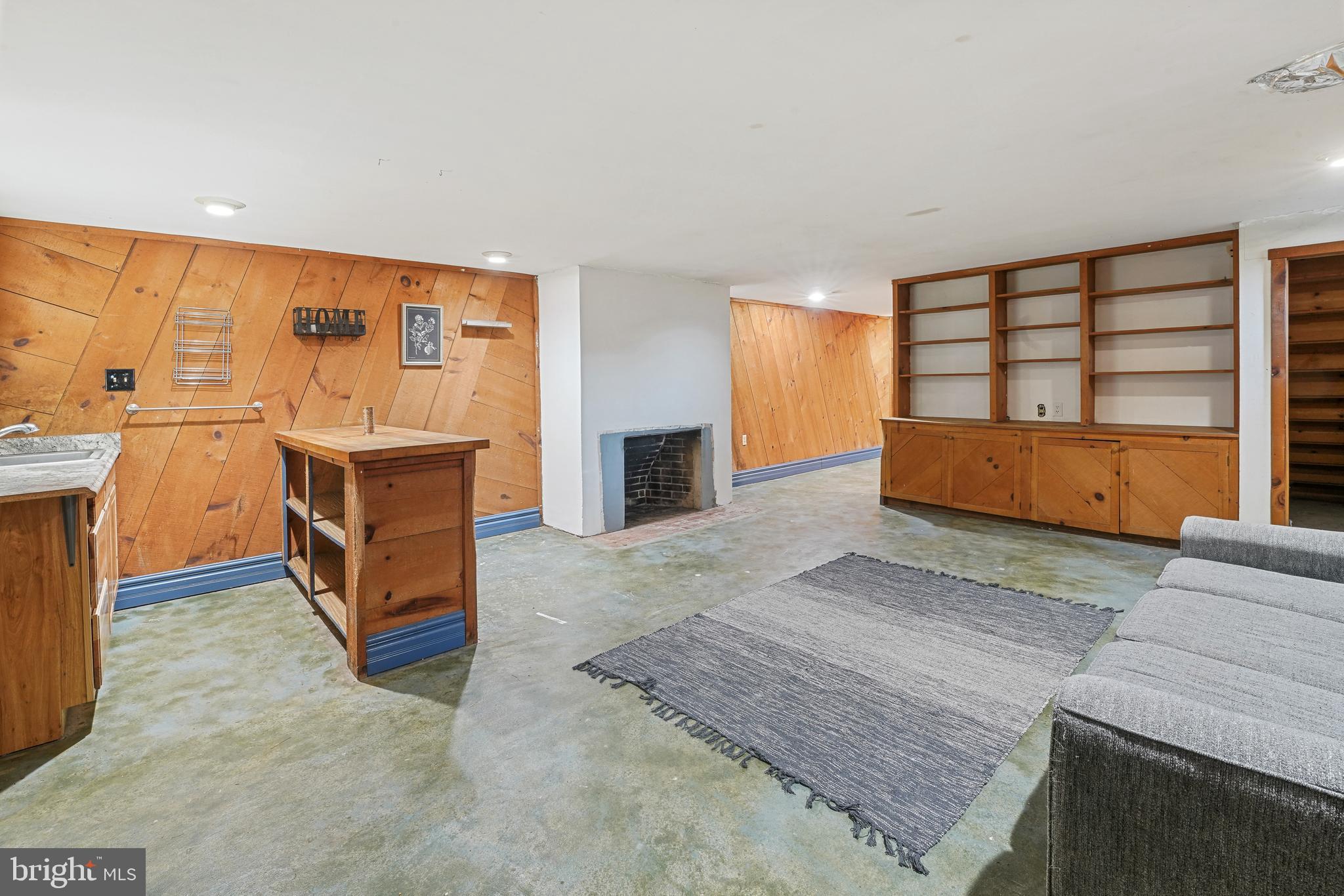 SUMMIT POINT - Residential