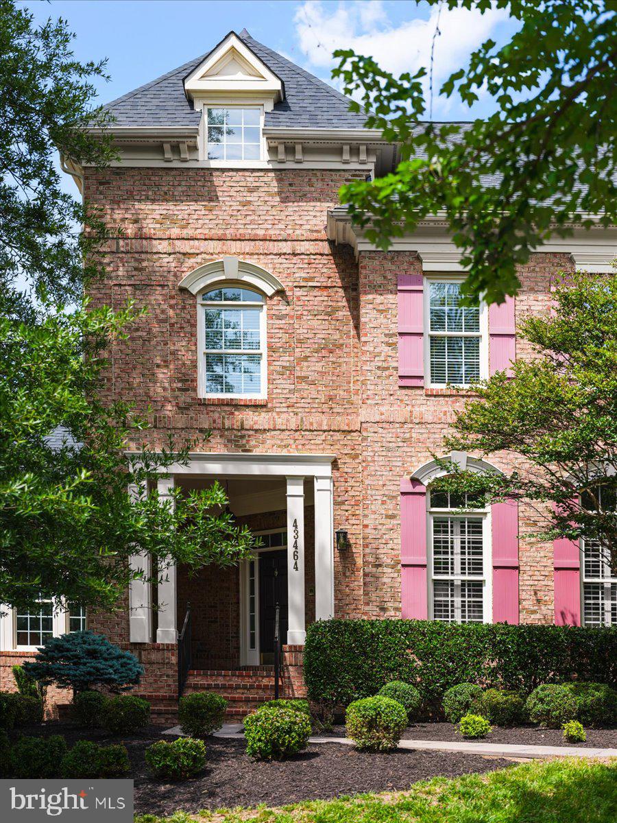 LANSDOWNE ON THE POTOMAC - Residential