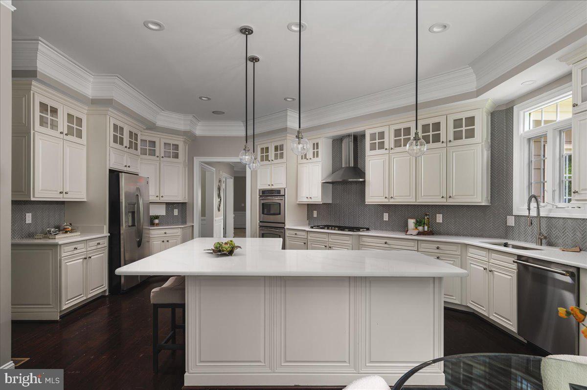 LANSDOWNE ON THE POTOMAC - Residential