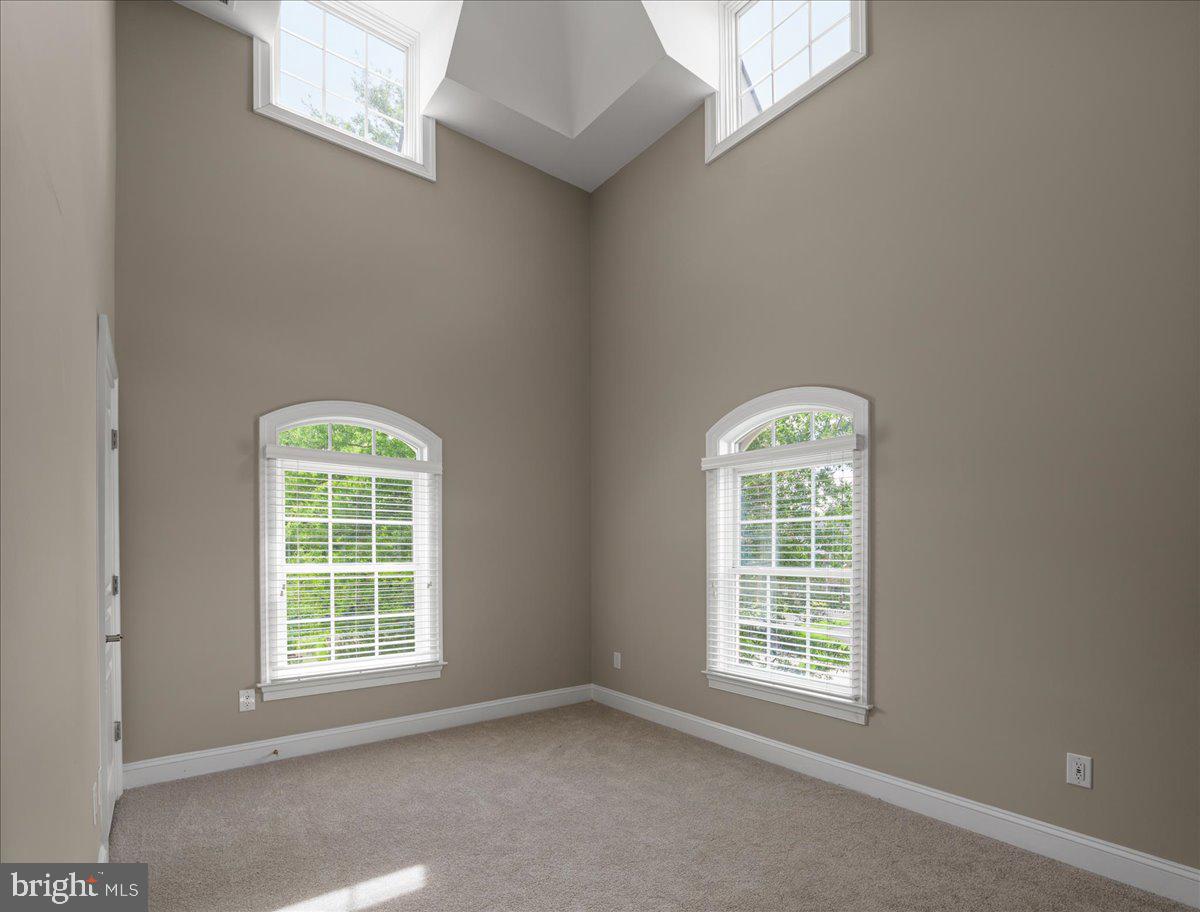 LANSDOWNE ON THE POTOMAC - Residential