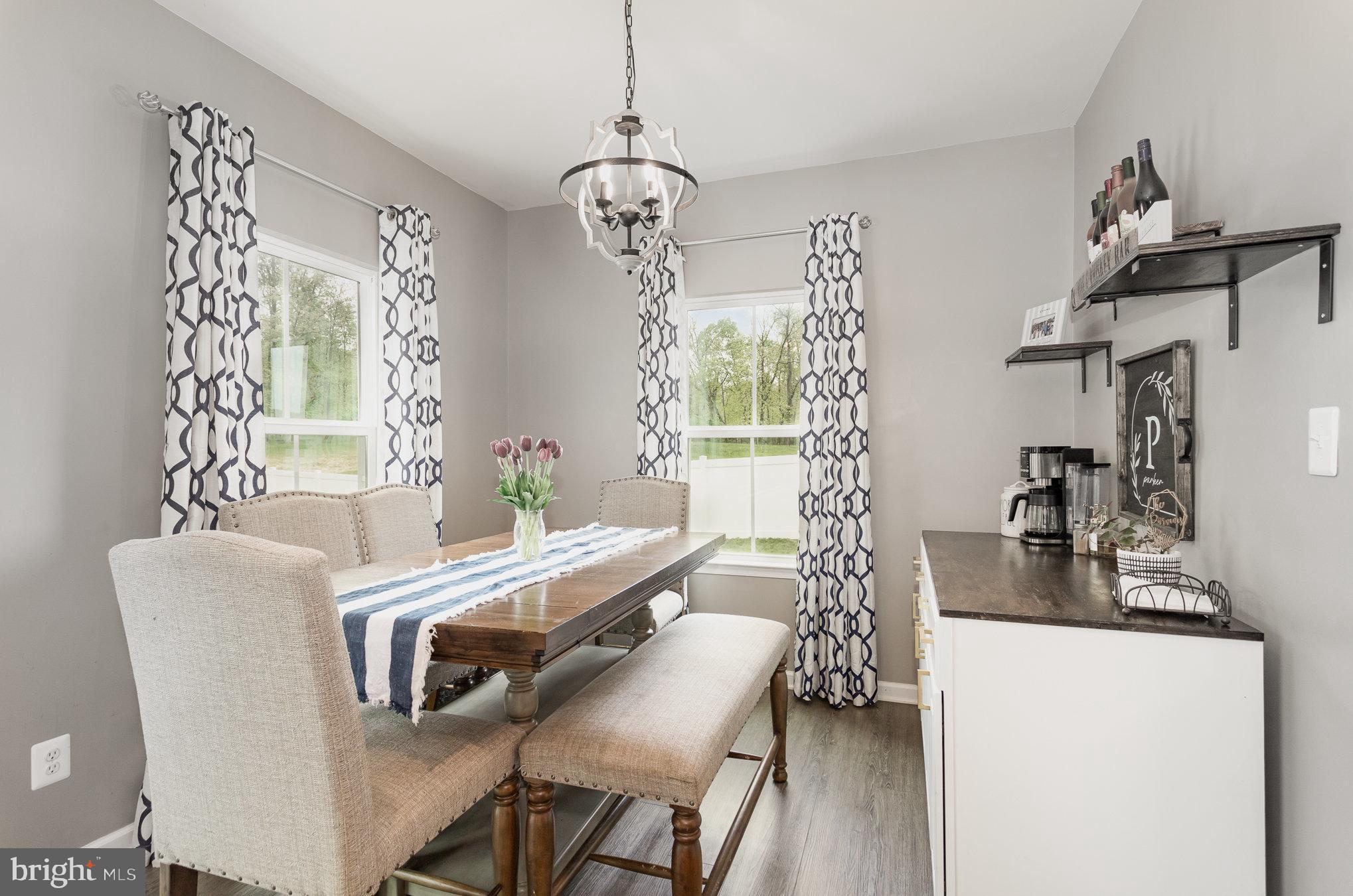 STRAY WINDS FARM - Residential