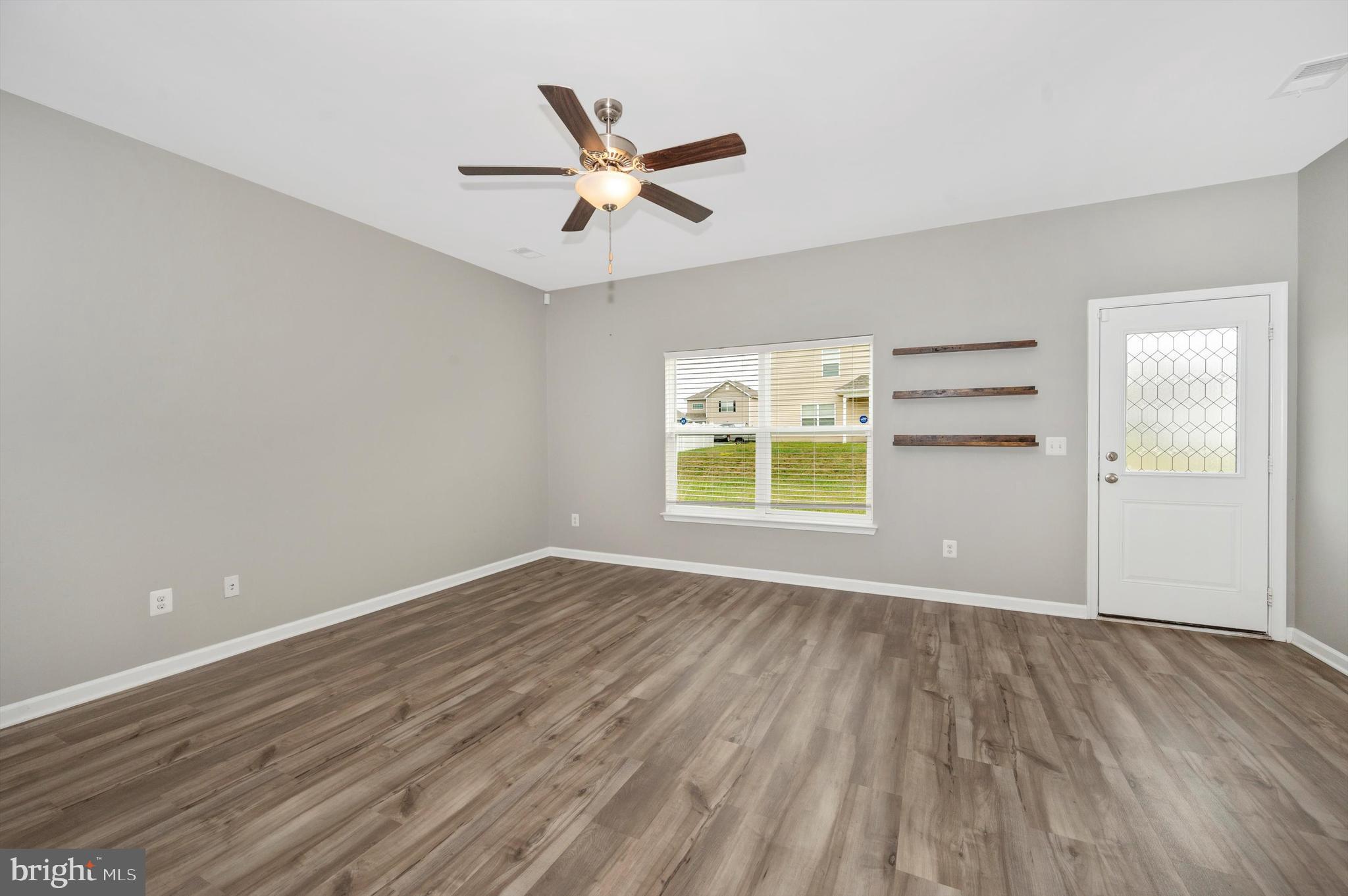 MCGINNIS POINT - Residential
