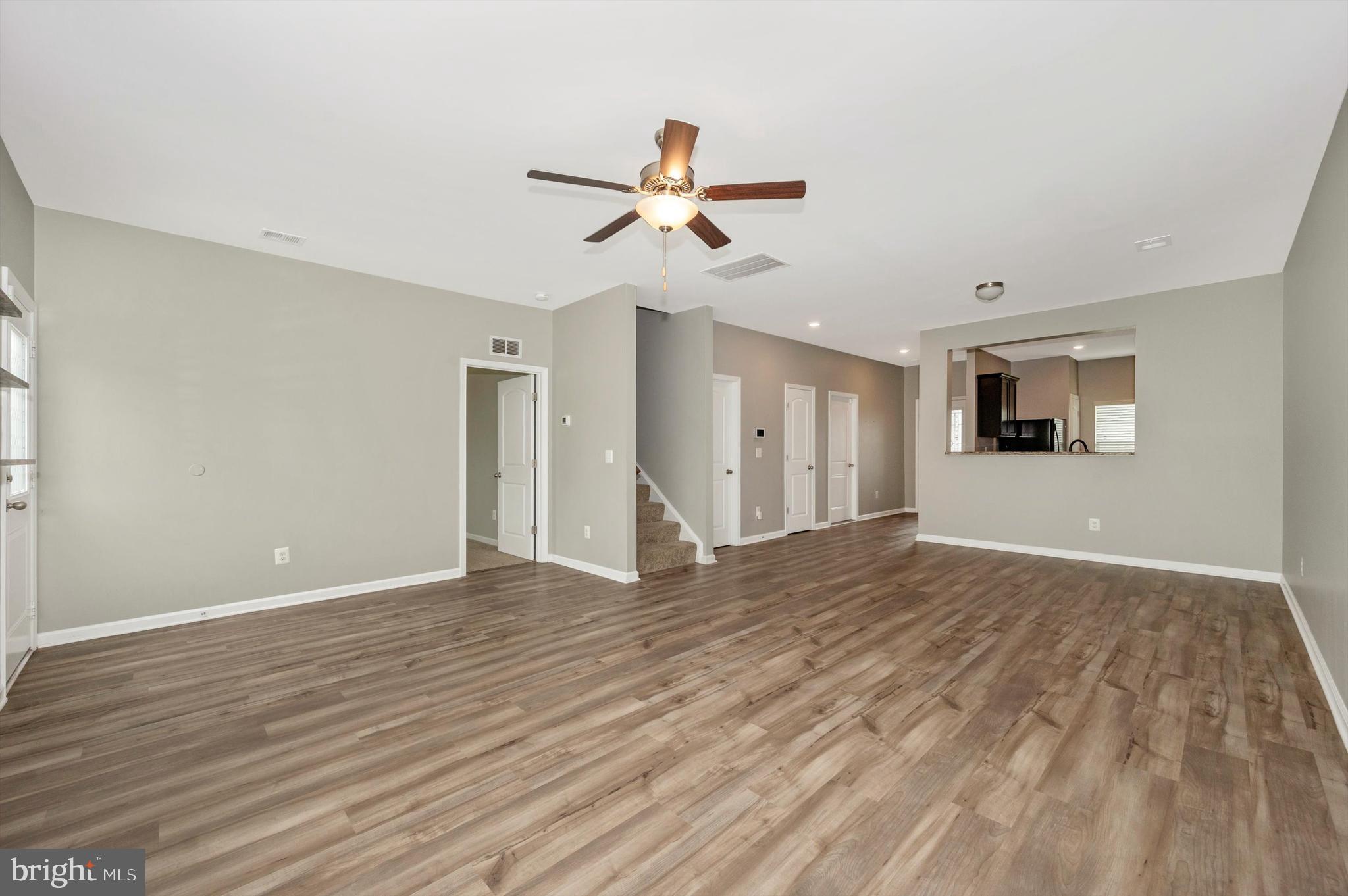 MCGINNIS POINT - Residential