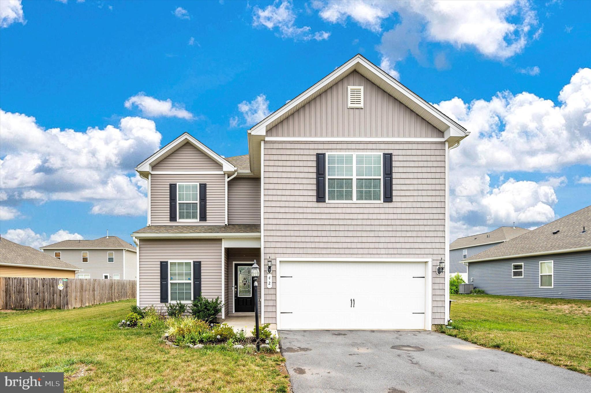 MCGINNIS POINT - Residential