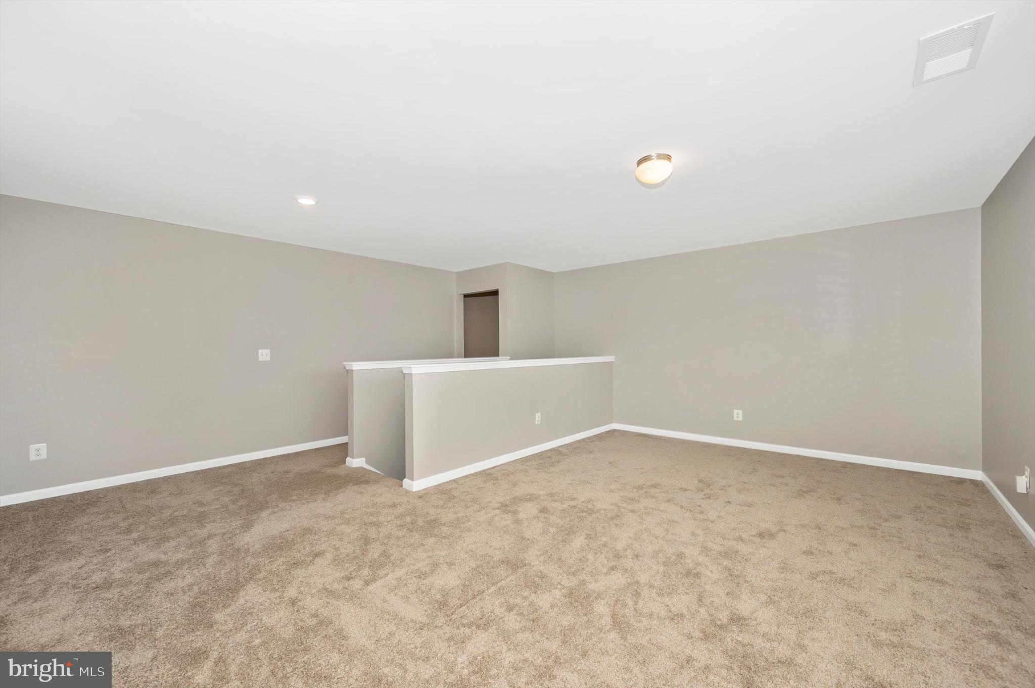 MCGINNIS POINT - Residential