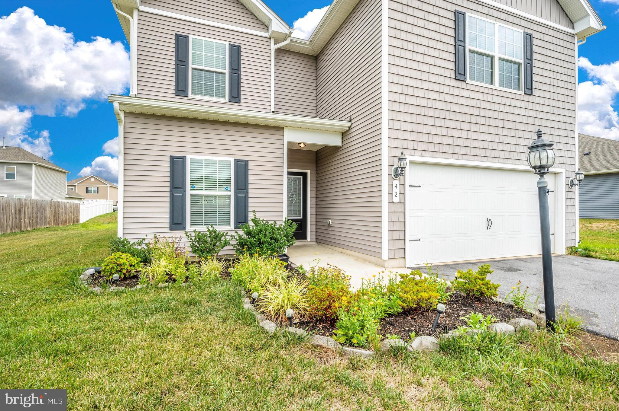 MCGINNIS POINT - Residential