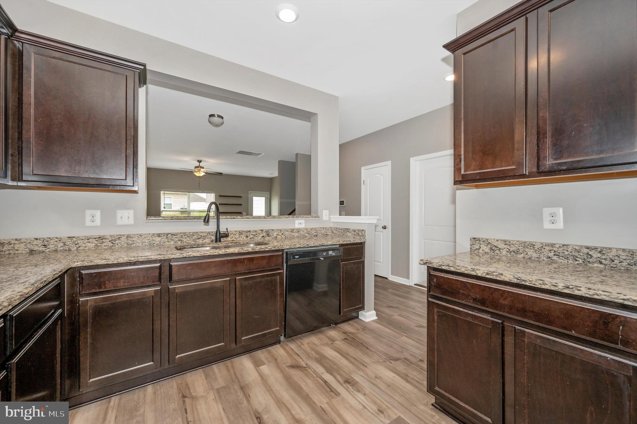 MCGINNIS POINT - Residential