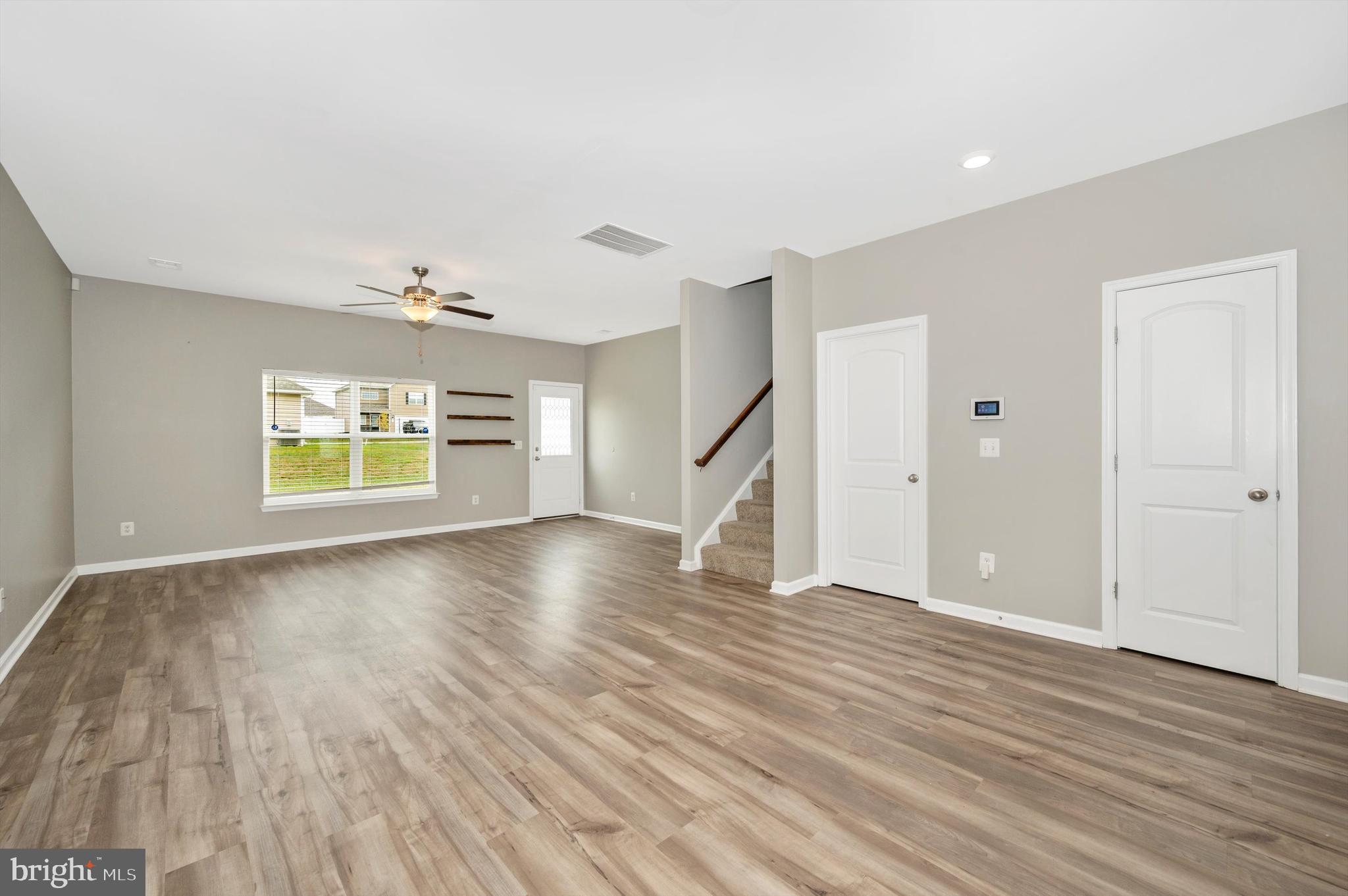 MCGINNIS POINT - Residential