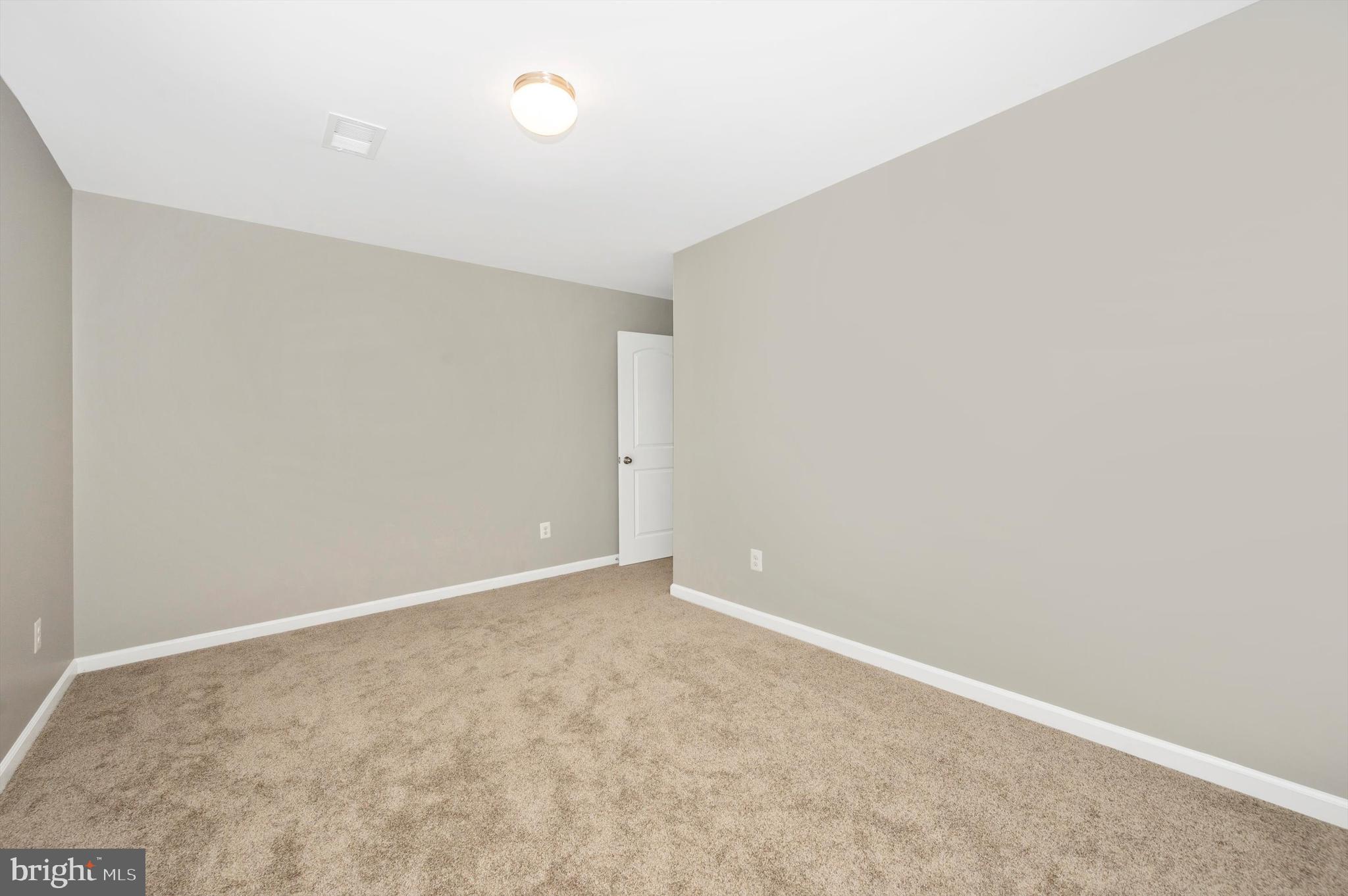 MCGINNIS POINT - Residential