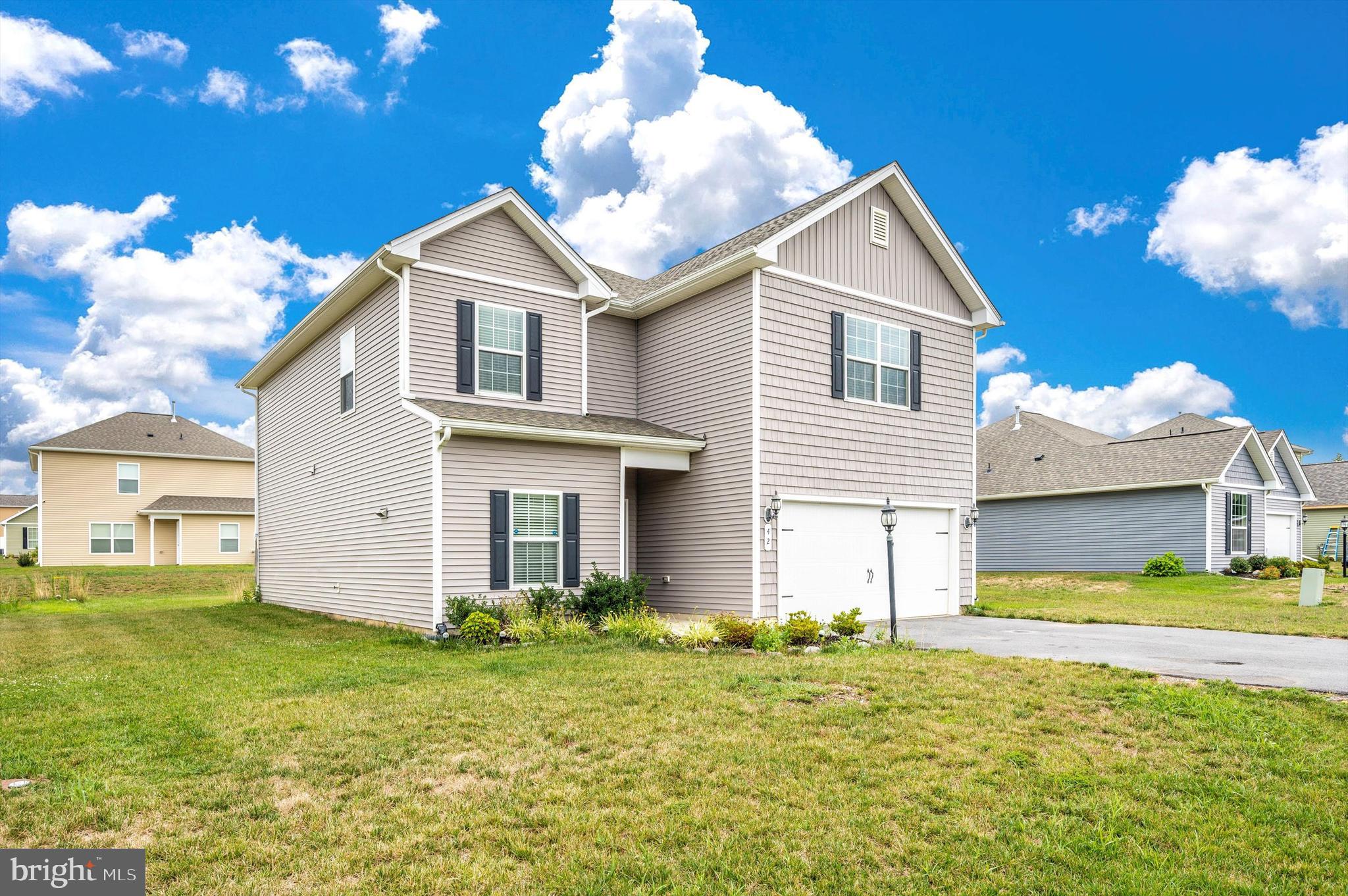 MCGINNIS POINT - Residential