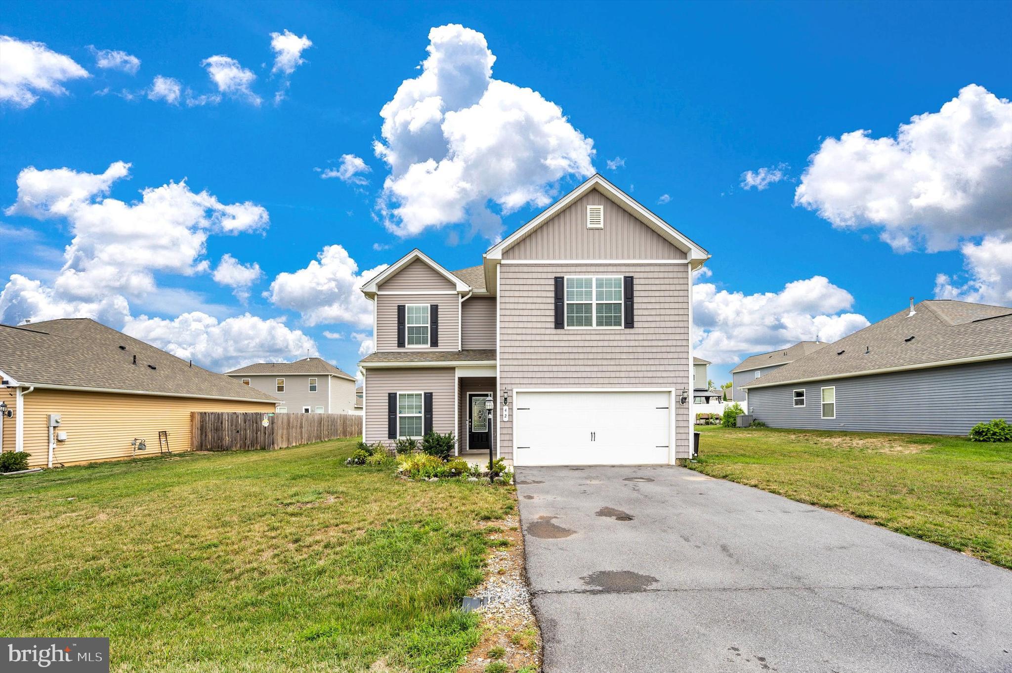 MCGINNIS POINT - Residential