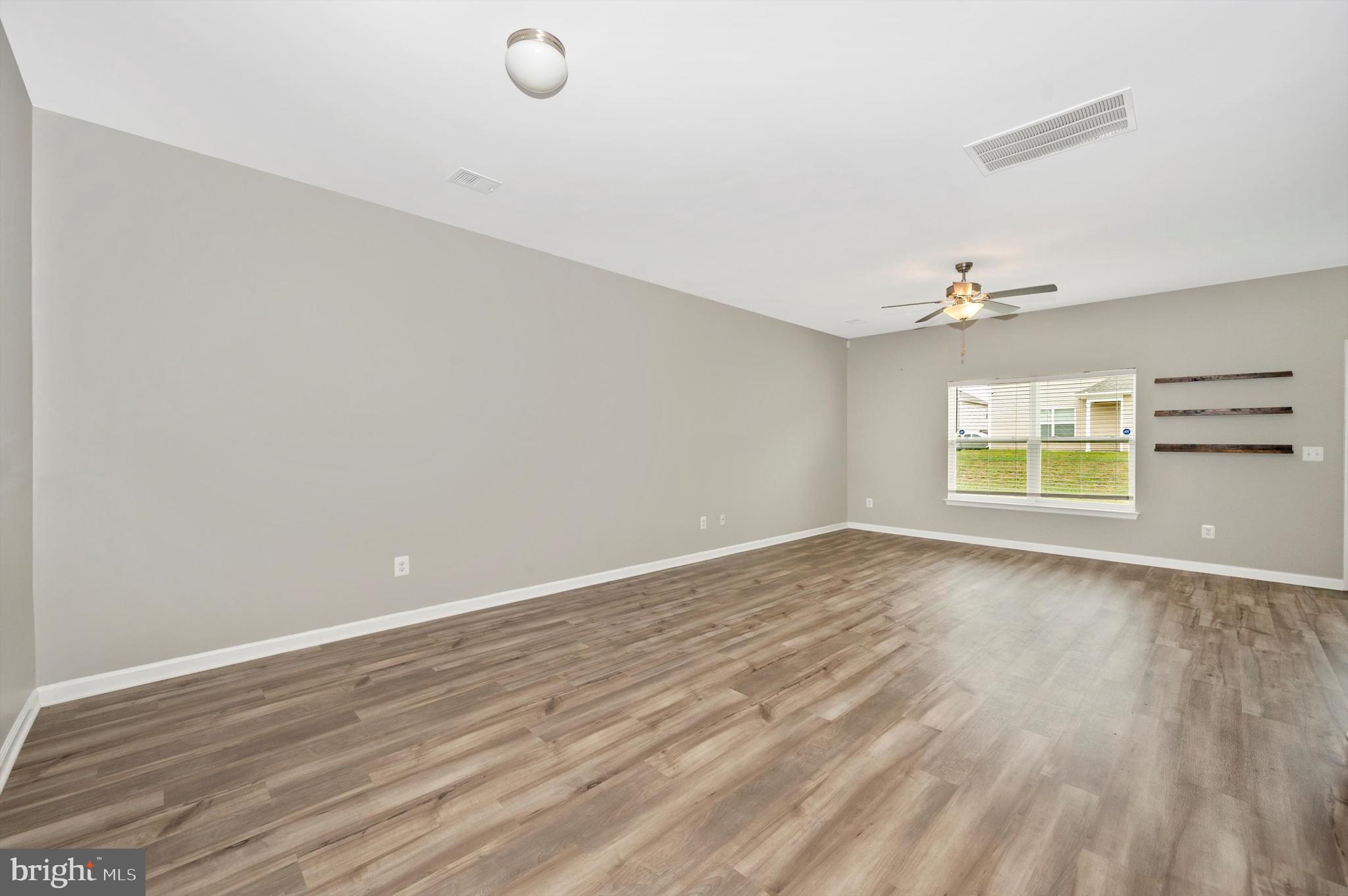 MCGINNIS POINT - Residential