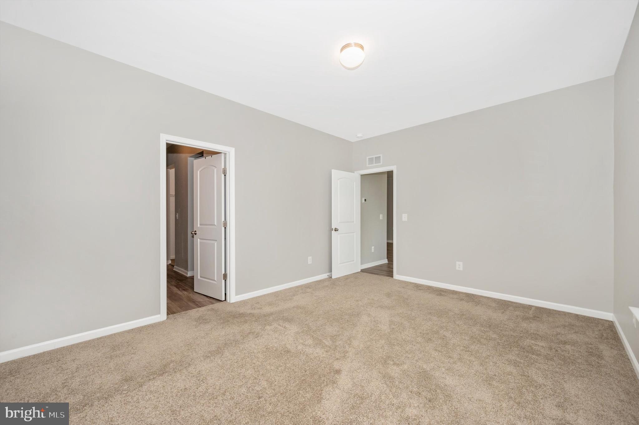 MCGINNIS POINT - Residential