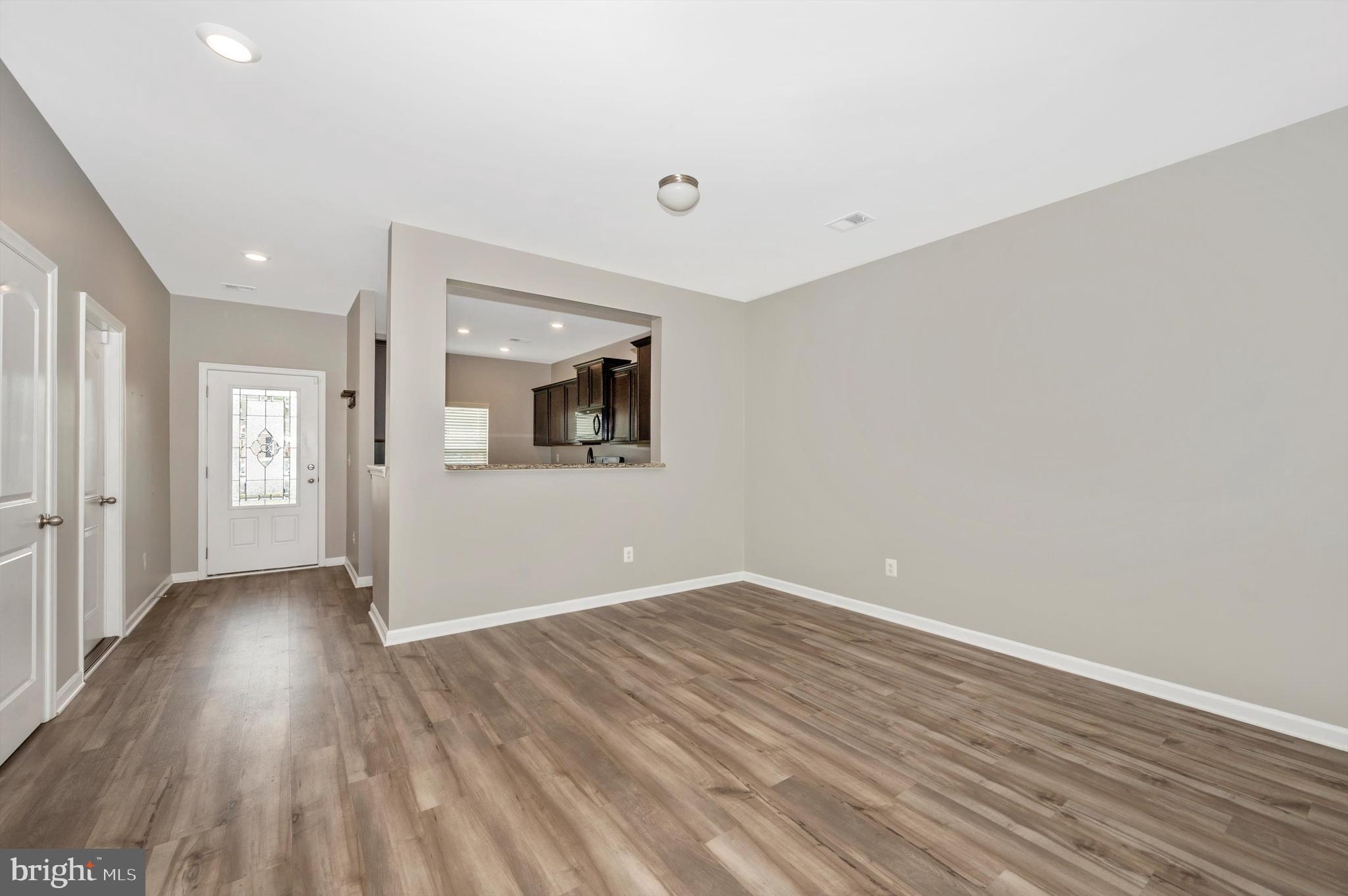 MCGINNIS POINT - Residential