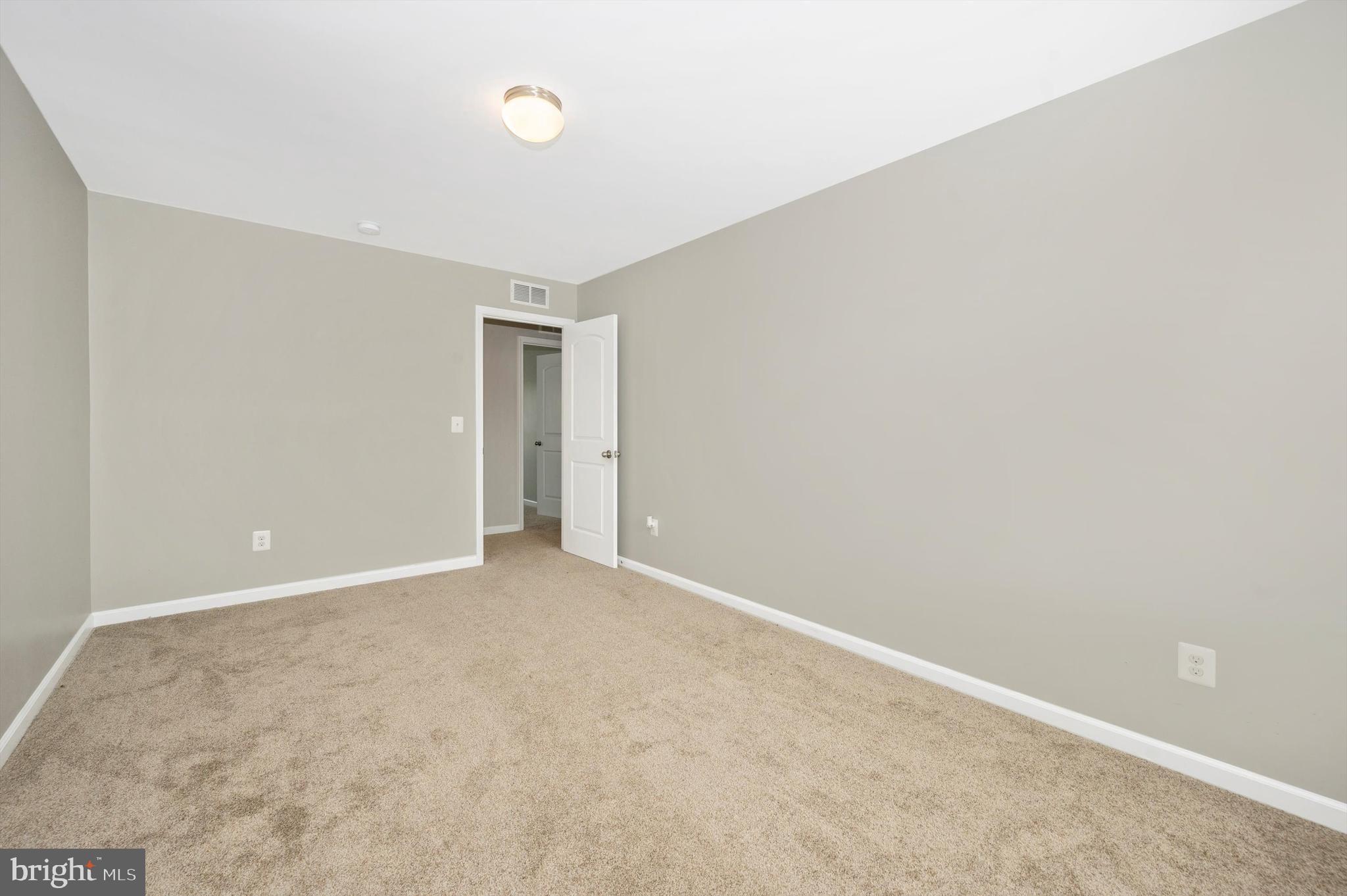 MCGINNIS POINT - Residential