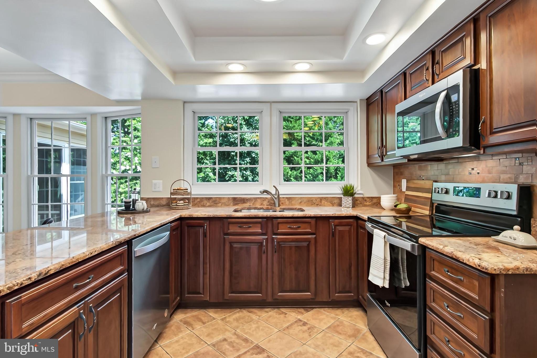 RESTON - Residential