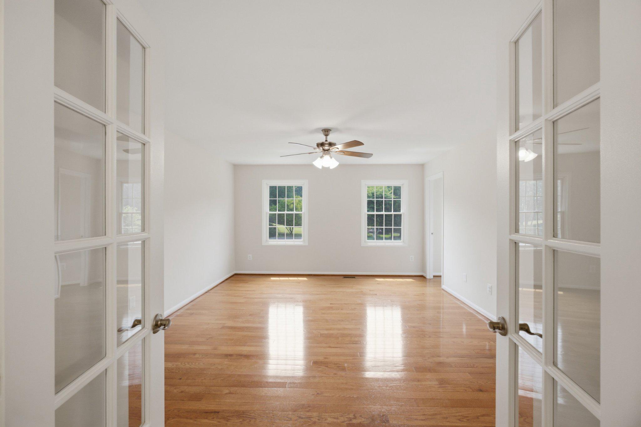 RESTON - Residential