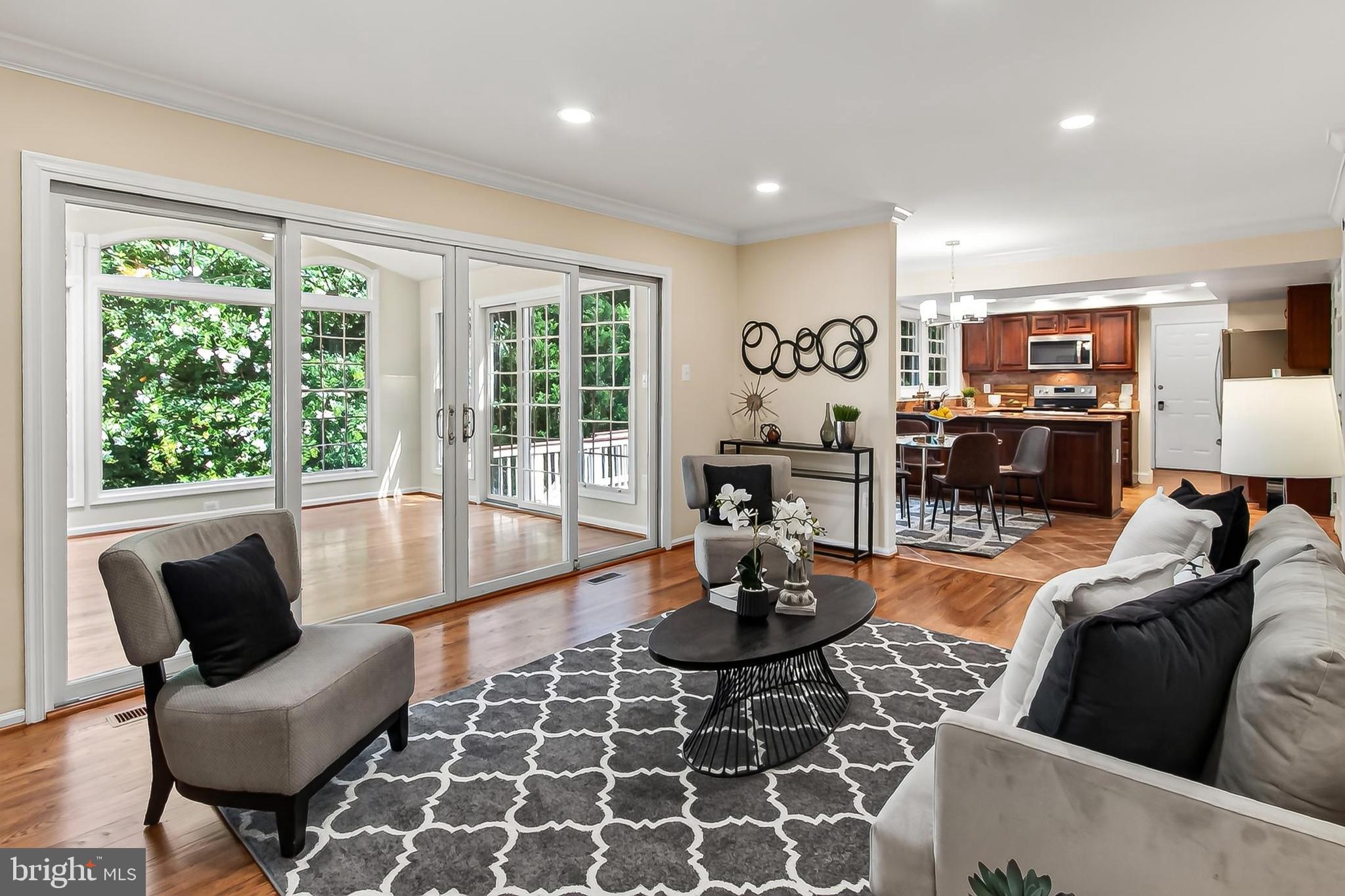 RESTON - Residential