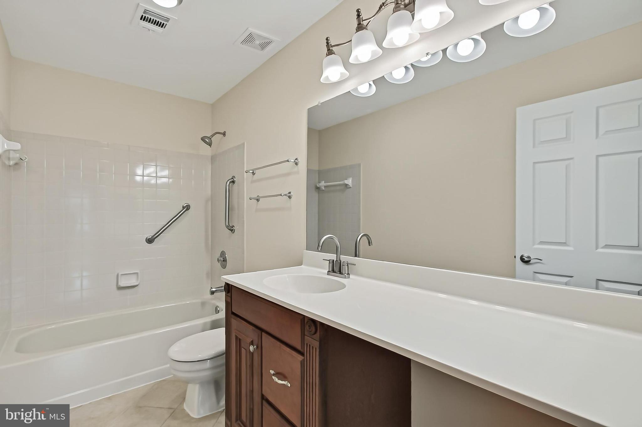 RESTON - Residential