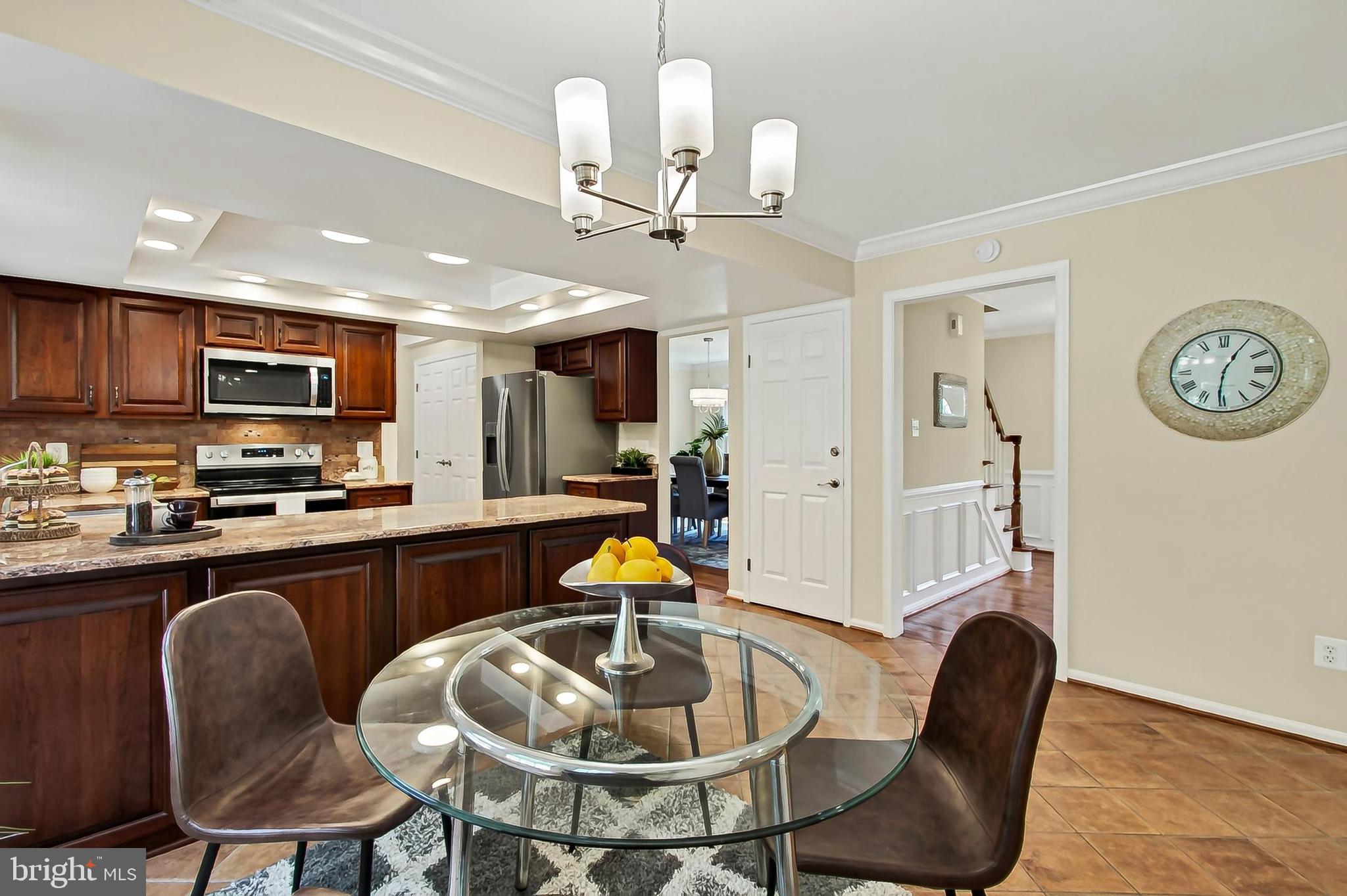 RESTON - Residential